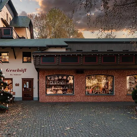 Spielzeughof Гостевой дом Зайфен